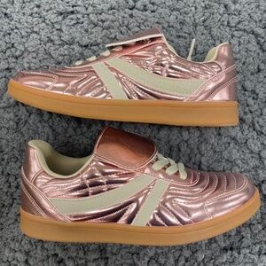 ✨ Steve Madden Madrid-S Metallic Rose Gold Sneakers ✨